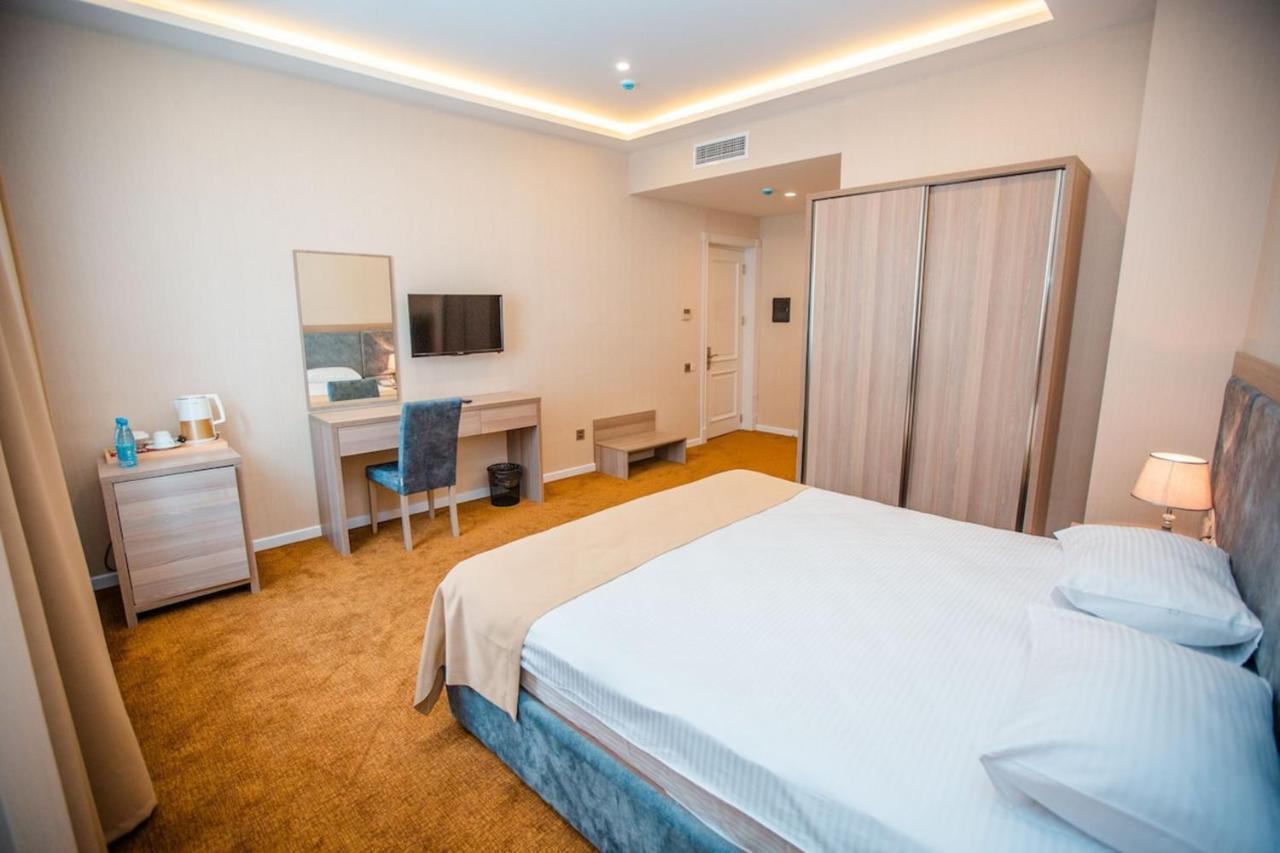מלון Grand Midway 4*